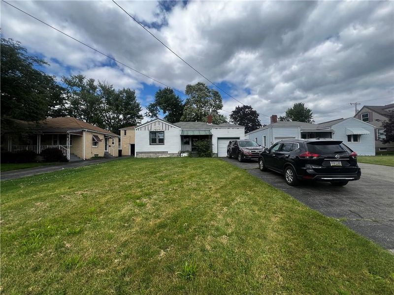 505 Sharon New Castle Road, Farrell, PA